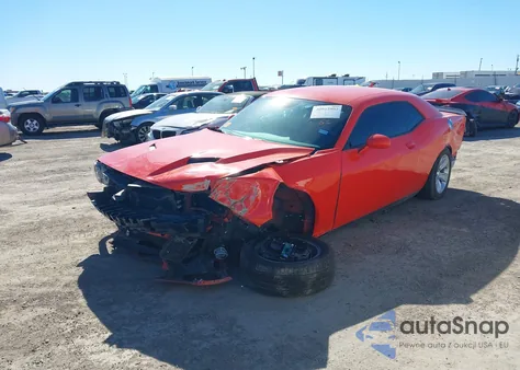 2023 Dodge Challenger Sxt z USA, uszkodzony, nr VIN 2C3CDZAG4PH652941